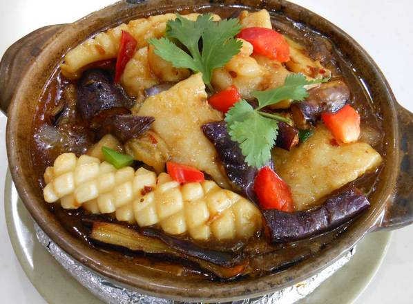 49A. Eggplant with Mixed Seafood in XO Sauce XO醬海皇茄子煲